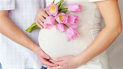 تفسير حلم الحمل في المنام للعزباء والمتزوجة والحامل