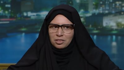 يخلق من الشبه 40.. حكاية هند العبد مع الفنانة عبلة كامل | فيديو