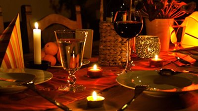 قائمة بأفضل الوجبات لعشاء رومانسي مع زوجك بالمنزل