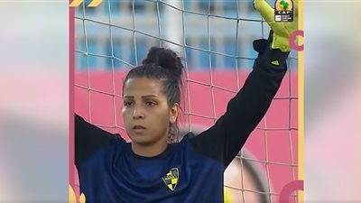 «كاف» ينشر فيديو لتصديات حارسة مرمى منتخب مصر للسيدات 