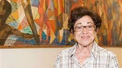 جاذبية سري... 50 عامًا من الإبداع في الفن التشكيلي