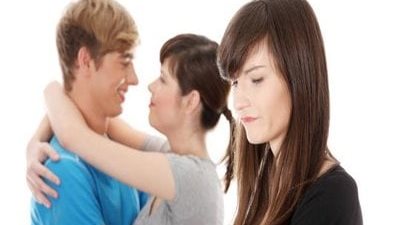 تحرش وضرب وخناقات.. حكايات مُحزنة للفتيات مع زوج الأخت  