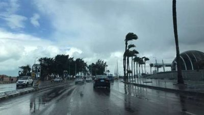 تقلبات جوية وأمطار رعدية.. أخبار الطقس اليوم