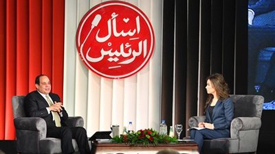 الرئيس والمرأة| السيسي: «أنا وزير المرأة.. والرسول أوصى بها»| فيديو