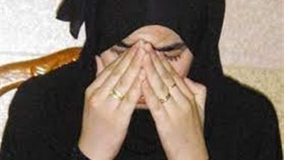 زوجة تخلع زوجها: يتعمد إهانتي وضربي أثناء العلاقة الحميمة