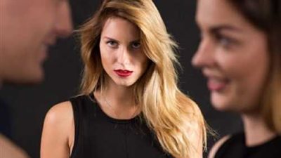 «خطافة الرجالة».. نساء يروين خيانة أزواجهن مع صديقاتهن.. وآخريات: «مكتمل الرجولة لا يمكن خطفه» 