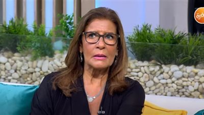 ميرفت أبو عوف.. من مطربة في «الفور إم» لأستاذة جامعية| فيديو