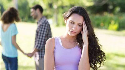 حكايات تكشف معاناة الزوجات مع «الضرة».. حنان: «عشت من أجل أولادي» وليلى: «كنت أتعذب كل يوم»