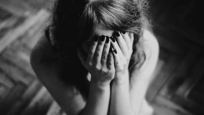 زوجة في دعوى طلاق: تاجر مخدرات ويرتكب الرزيلة على فراش الزوجية