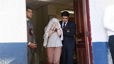 استولت على نحو 4 ملايين جنيه.. اعترافات نصابة 