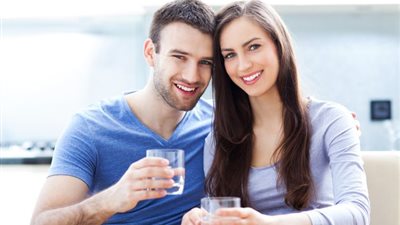 هل هناك علاقة بين شرب الماء والقدرة الجنسية؟ هبة قطب تجيب| فيديو