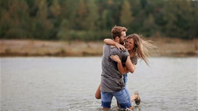 للأمهات.. دلالات تؤكد دخول ابنتك في حالة حب