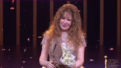 بعد تكريمها في مهرجان القاهرة السينمائي.. نيللي «صاحبة إنجاز العمر»