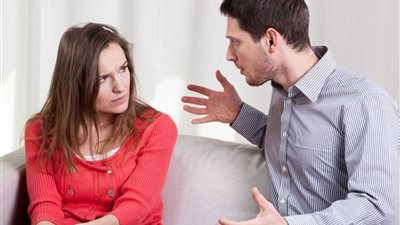 زوجي لا يريد الإنجاب مني.. كيف أتعامل معه؟ 