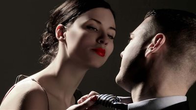 «بلاش نكد».. 4 مفاتيح للسيطرة على زوجك صاحب الخبرات النسائية