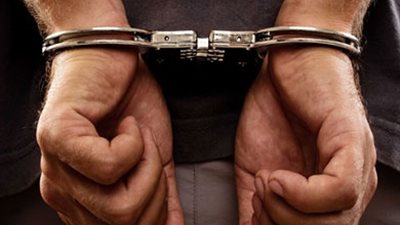 عامل في مطعم شهير بمدينة نصر يصور السيدات خلسة داخل الحمام