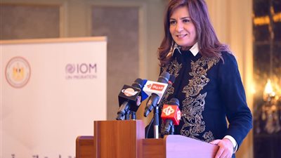 وزيرة الهجرة تشهد استعراض استراتيجية جديدة للتواصل مع المصريين بالخارج