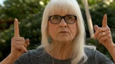 «المرأة الخارقة».. عجوز بريطانية لا تشعر بالألم والسر «طفرة جينية»| صور