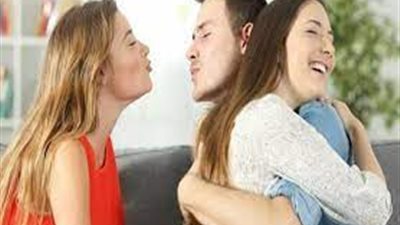 نرمين تريد خلعًا لأنه مدمن حرام   