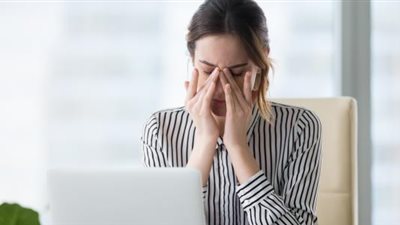 لماذا تسعى المطلقة للاستقلال رغم حاجتها للرجل؟.. استشاري نفسي يُجيب