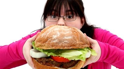 أبراج نسائية تذوب عشقًا في الطعام