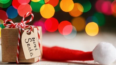 اجعلي من حفل الكريسماس ذكرى جميلة مع أصدقائك