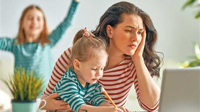 الدراسة في عيون الأمهات؟.. هايدي: «حاسة إنى تلميذة من جديد».. ومارلين: «مأساة يومية مع الأم العاملة»