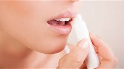 لشفايف جذابة في الشتاء.. 3 وصفات طبيعية لترطيب الشفاه 