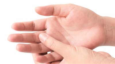 طرق منزلية لعلاج تورم الأصابع في فصل الشتاء