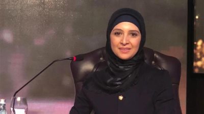 هل تستحق حنان ترك الهجوم عليها بسبب الكريسماس؟.. اعرفي الحكاية