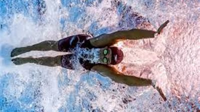 فريدة عثمان تتأهل لنصف نهائي بطولة العالم للسباحة بالإمارات