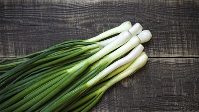 البصل الأخضر للوقاية من نزلات البرد والأنفلونزا