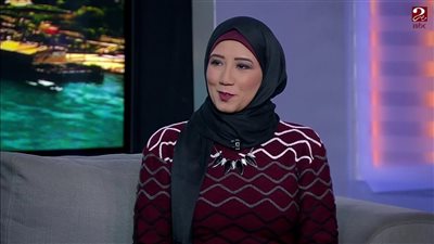 استشاري نفسي تكشف أسباب الانبهار بـ«العادي» على السوشيال ميديا| فيديو