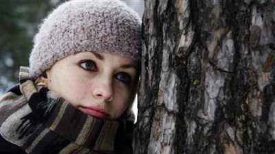 طبيب نفسي يكشف أسباب اكتئاب فصل الشتاء وطرق علاجه