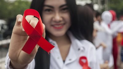 كل ما تريدين معرفته عن دواء الإيدز الجديد