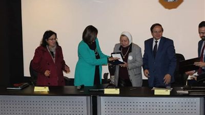 إعلام القومي للمرأة يشارك في مؤتمر