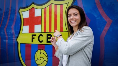 ايتانا بونماتي تُجدد عقدها مع برشلونة حتى صيف 2025