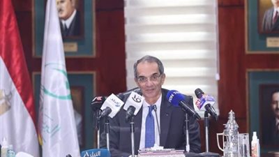 لشحن الطرود الإلكترونية.. وزير الاتصالات يشهد إطلاق خدمة «وصلها» للبريد المصري