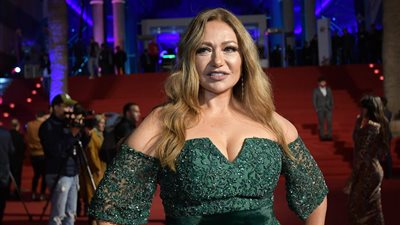 قالوا عنها: «قماشة تنفع في كل الأدوار».. ليلى علوي تحتفل بعيد ميلادها اليوم