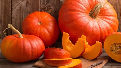 «حلوى التخسيس ومحارب الشيخوخة» .. 10 فوائد لقرع العسل 