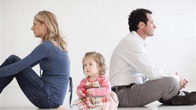 كيف يمكن للأم المطلقة اقناع أطفالها بالزواج من رجل آخر؟