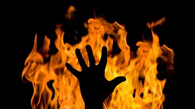 «حرقتها بالبنزين».. اعترافات الأم قاتلة ابنتها: الشك قتلني ودمر حياتي