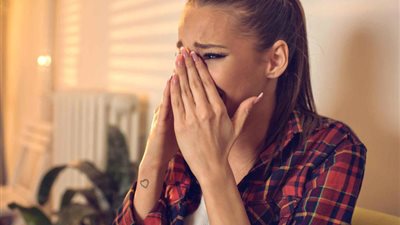 «اهربي من حرب الذنب».. 5 حلول تمنع الشعور بالذنب السلبي