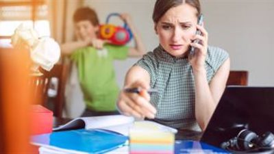 مأساة المرأة المعيلة.. استشاري نفسي: المصريات الأكثر استغلالاً لطاقتهن الإنسانية