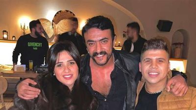 بعد ذكريات 4 سنين.. حكاية أغنية «بحبك» التي أهداها أحمد العوضي لـ ياسمين عبد العزيز