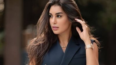 بعد تجدد أزمتها مع والدها.. صور نادرة لـ ياسمين صبري برفقته