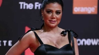 « نجمة عشان جوزها بينتجلها».. رانيا يوسف تكشف سبب نجاحها 