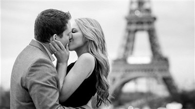 تقتل الرغبة عند المرأة.. أخطاء شائعة أثناء التقبيل يقع فيها الأزواج