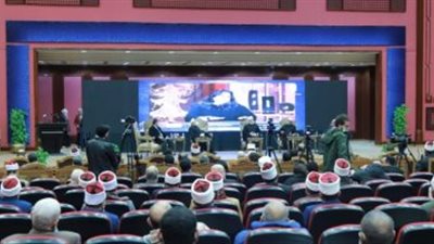 مركز الفلك الشرعي: 64 % يتابعون أخبار الأبراج منهم 44 % للنساء