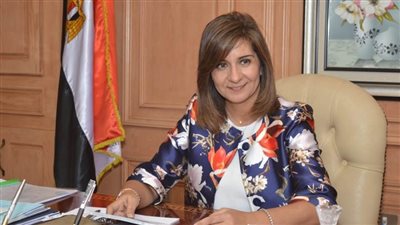 وزيرة الهجرة تجتمع مع اللجنة التنسيقية لبحث استعدادات «مؤتمر مصر تستطيع»